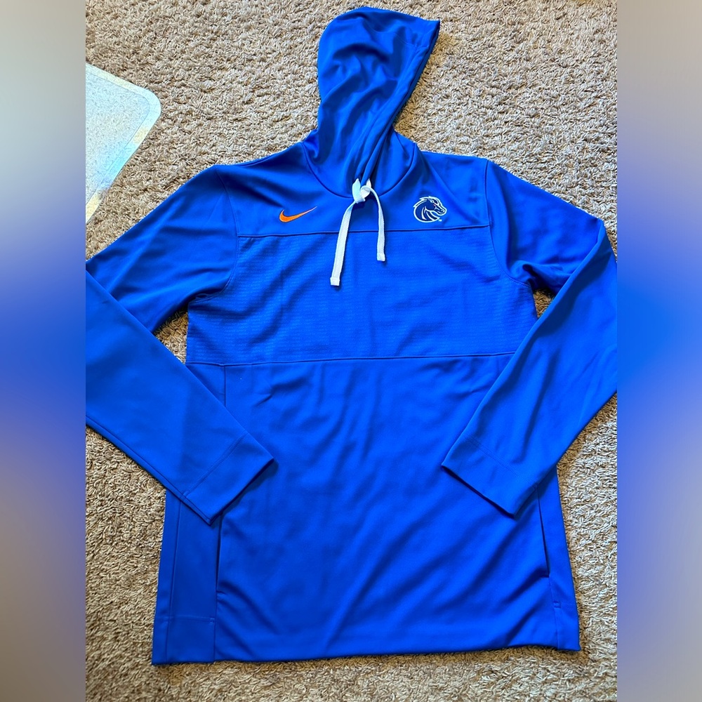 Nike Boise State Men’s Hoodie! (New Condition)